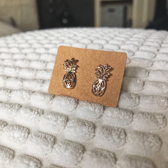 Jewelry - LAST PAIR Gold Unique Pineapple Stud Earrings